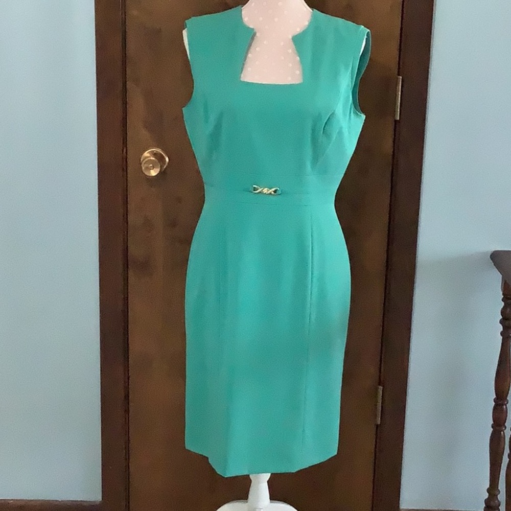 Tahari Arthur S Levine dress. Size 8